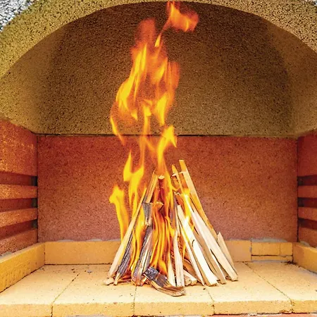 Vikendica 4 Bedroom Lovely Home In Bribir *