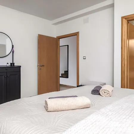 4 Bedroom Lovely Home In Bribir Bribir