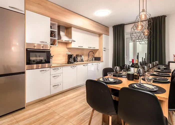 4 Bedroom Lovely Home In Bribir 度假居 布里比尔