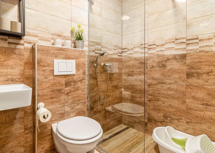 度假居 4 Bedroom Lovely Home In Bribir 布里比尔
