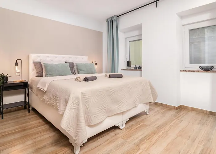 4 Bedroom Lovely Home In Bribir * 布里比尔