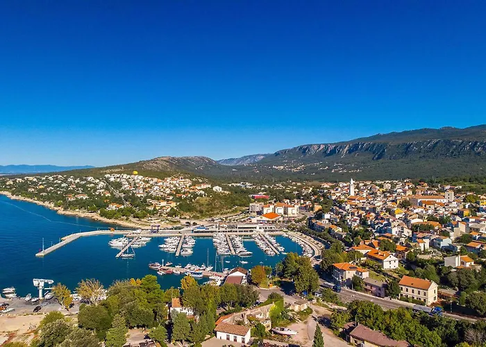 4 Bedroom Lovely Home In Bribir 度假居