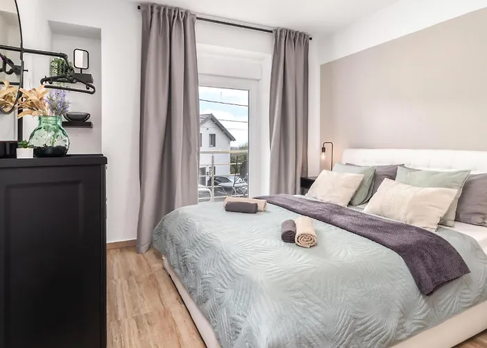 度假居 4 Bedroom Lovely Home In Bribir