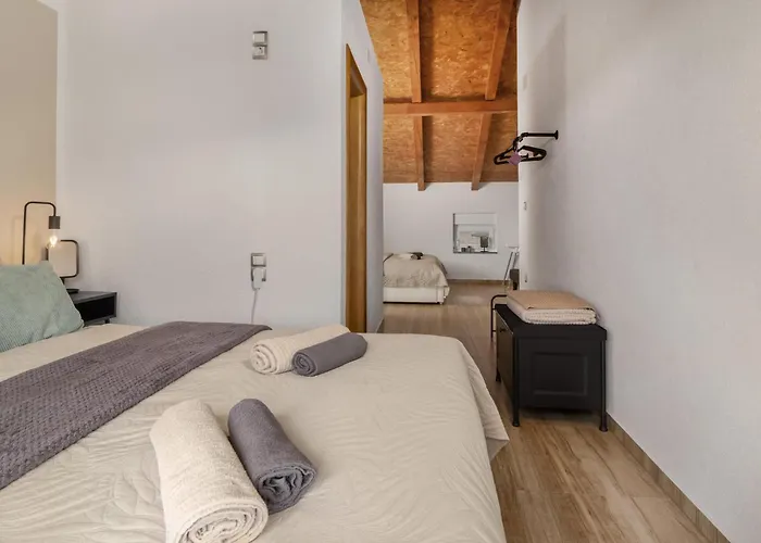 4 Bedroom Lovely Home In Bribir Bribir